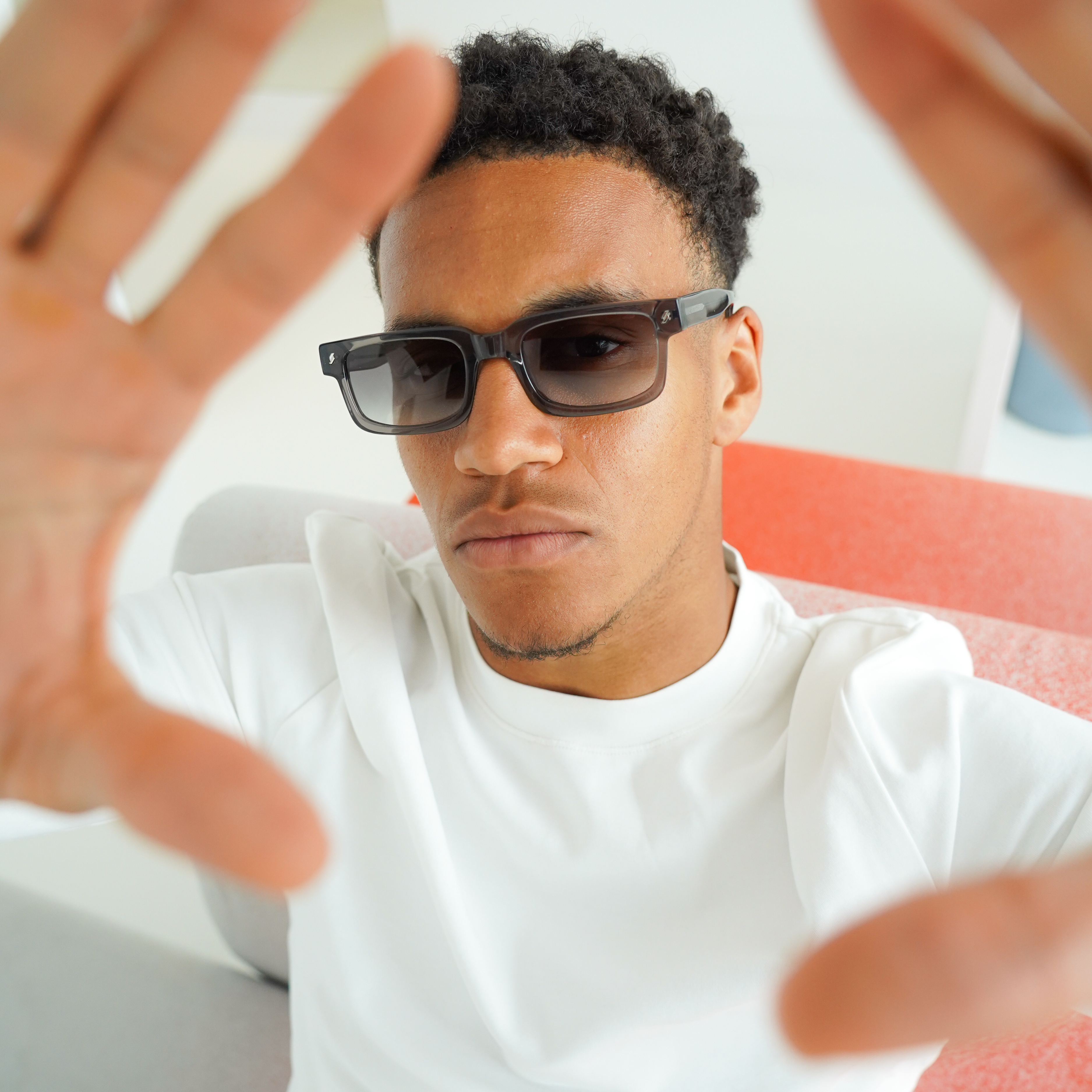 SONNENBRILLE LATE GREY