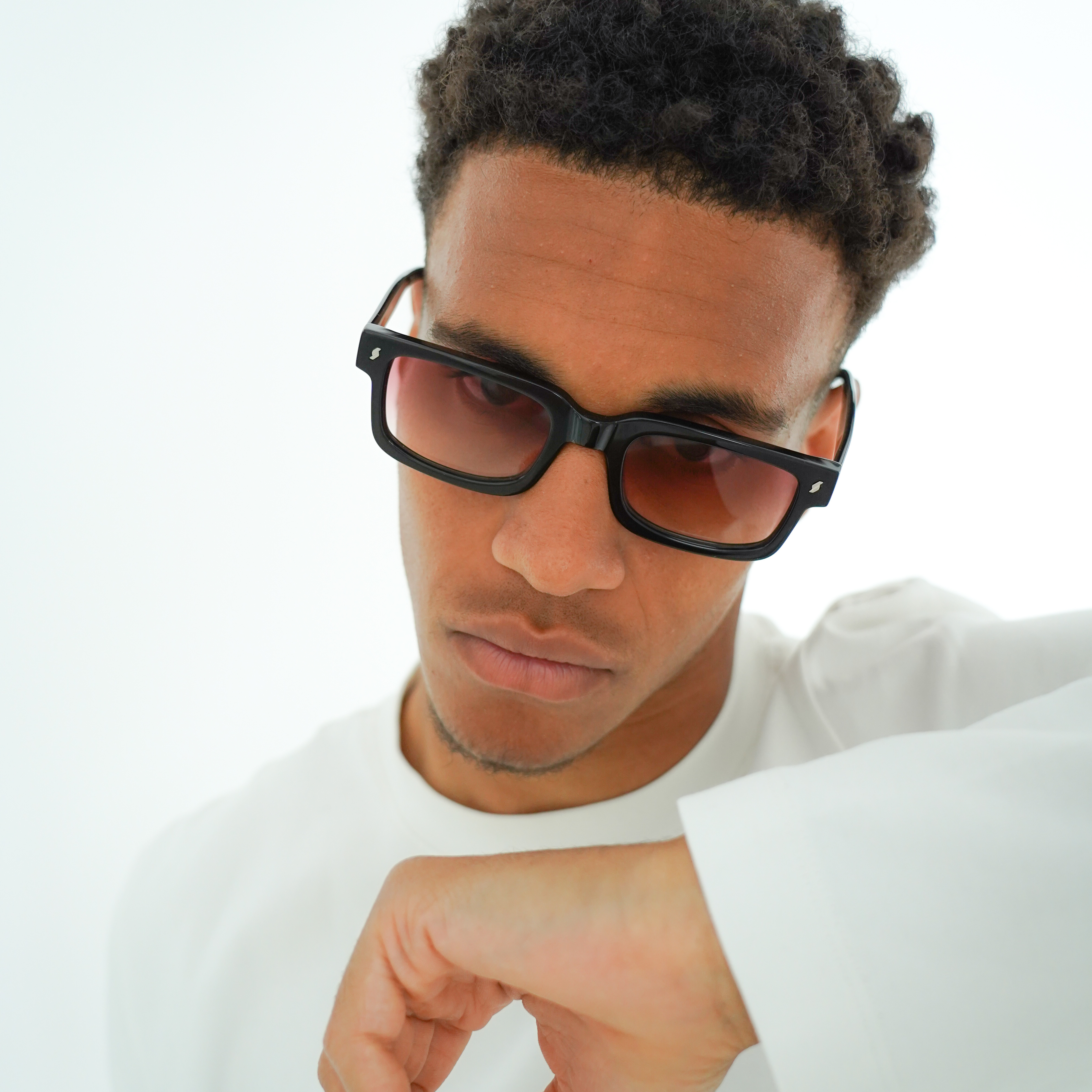 SONNENBRILLE LATE BLACK/RED