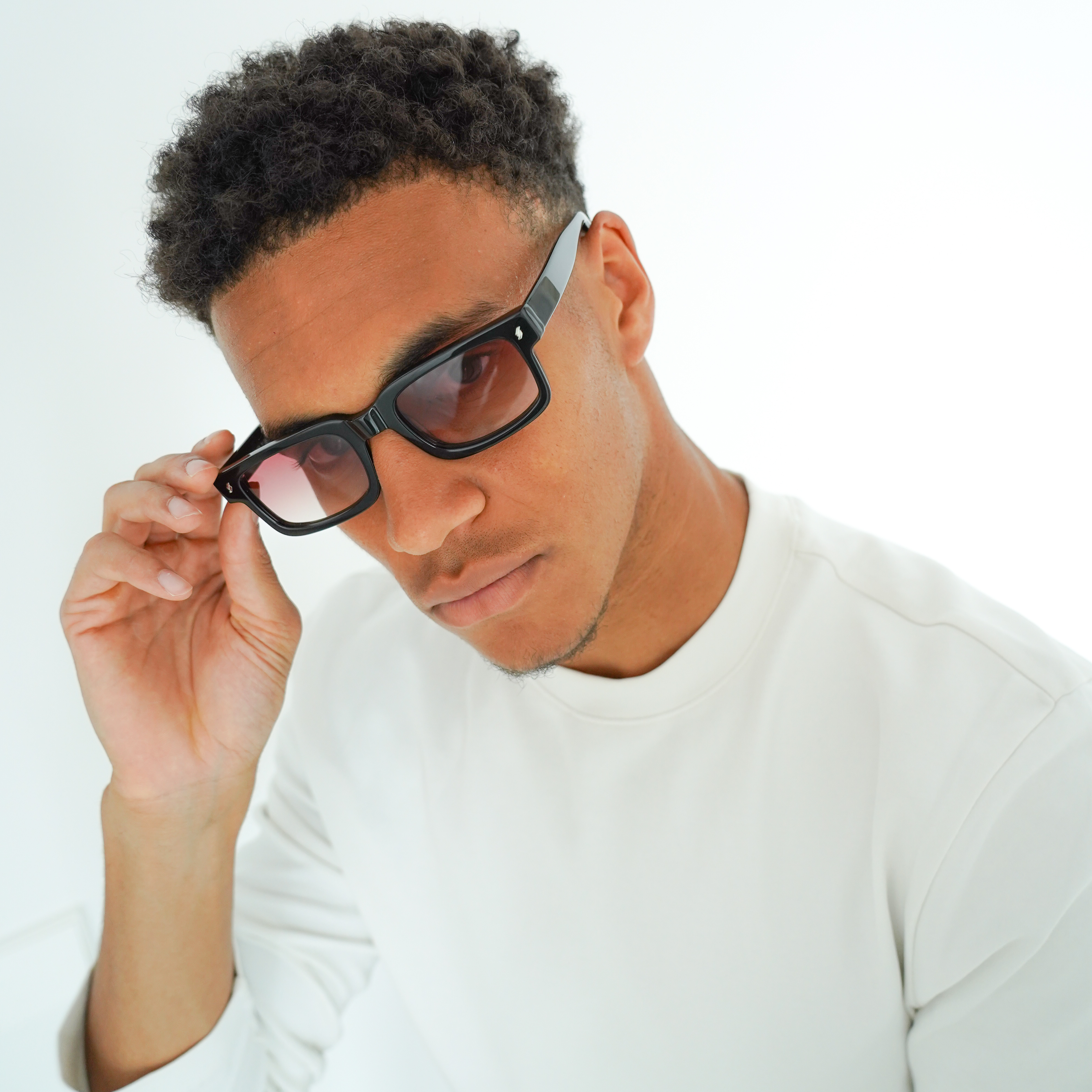 SONNENBRILLE LATE BLACK/RED